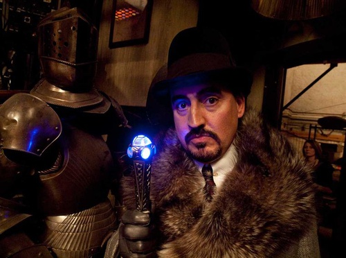 le m  chant alfred molina