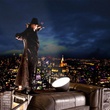 le sorcier nicolas cage veillant sur la ville