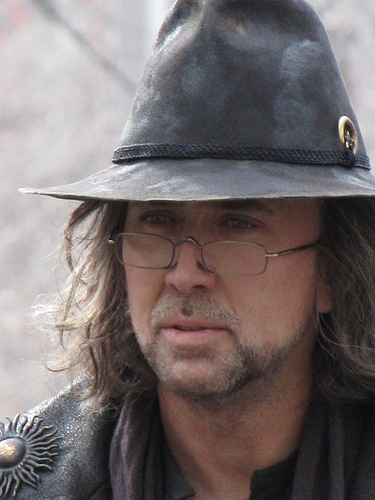 nicolas cage avec un chapeau
