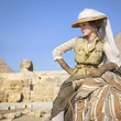 Louise Bourgoin sur un chameau