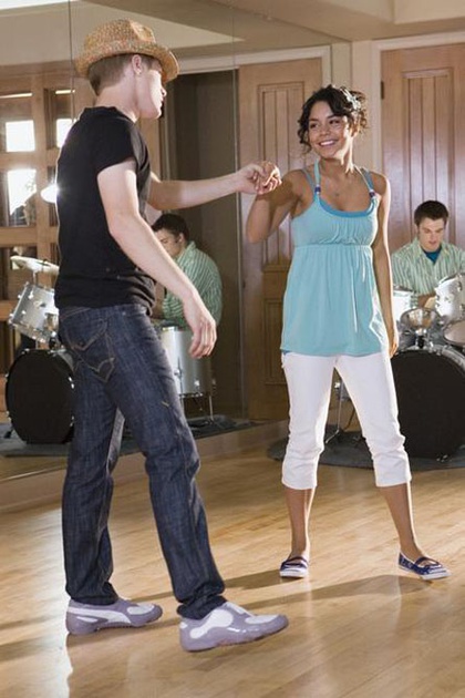 lucas grabeel vanessa hudgens