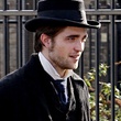 Robert Pattinson sur le tournage de Bel ami