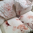 un sofa en sang