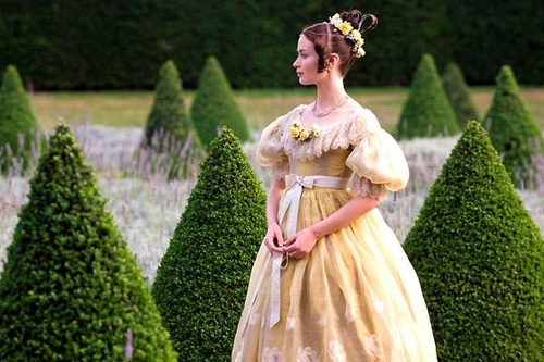 emily blunt dans ses jardins