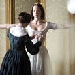 emily blunt se faisant habill  e