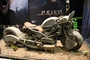la moto de paul bettany