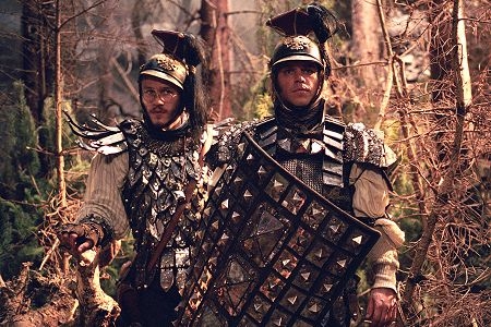 heath ledger matt damon drolement vetu - Les frères Grimm
