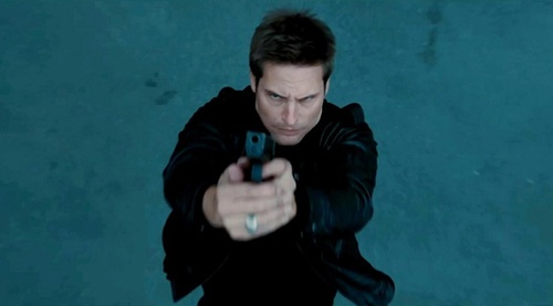 josh-holloway-arme-jpg