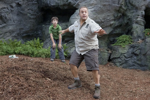 kevin-james-protegeant-un-enfant-jpg