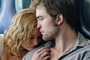 emilie de ravin dans les bras de robert pattinson