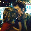 emilie de ravin embrasse robert pattinson