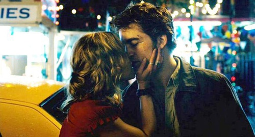 emilie de ravin embrasse robert pattinson