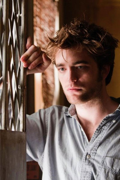 robert pattinson appuye