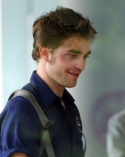 robert pattinson couvert de bleus