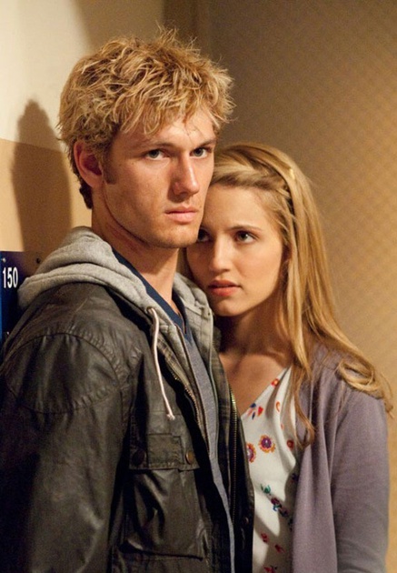 alex pettyfer cachant dianna agron