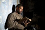 denzel washington plong   dans son livre