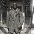 denzel washington regardant le soleil