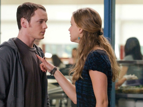 anton-yelchin-et-jennifer-lawrence-jpg