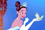 tiana portant dans sa main le prince grenouille
