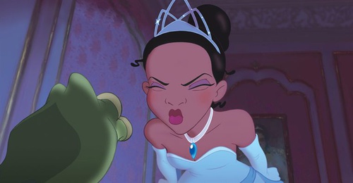 tiana s appretant a embrasser la grenouille
