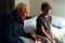Clint Eastwood sur le lit