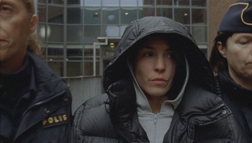 noomi rapace escort  e par la police