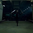 milla jovovich arm   de deux   p  es