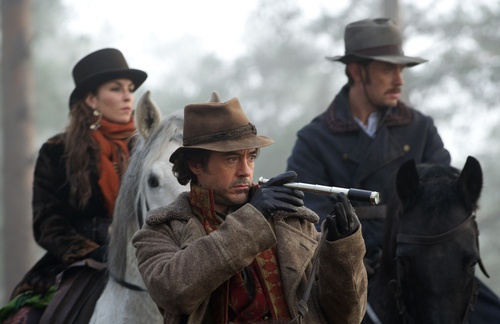 sim-watson-et-sherlock-noomi-rapace-jude-law-et-robert-downey-jr-jpg