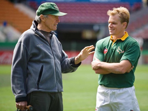 matt damon   coutant attentivement clint eastwood r  alisateur