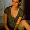 Kristen Stewart assise au bord du feu - The Yellow Handkerchief  