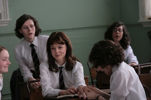 carey mulligan montrant sa bague