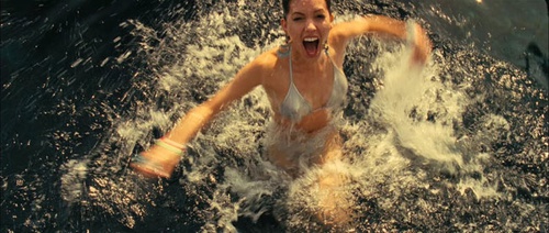 une fille a l eau