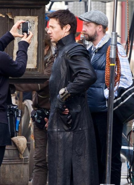 jeremy-renner-sur-le-tournage-d-hansel-et-gretel-jpg