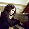 isabelle fuhrman au piano - Esther 