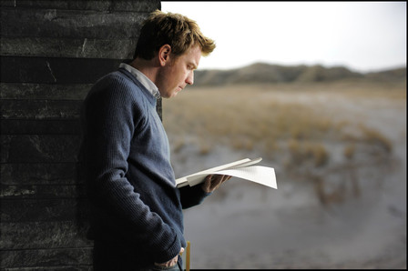 Ewan McGregor Ghost writer