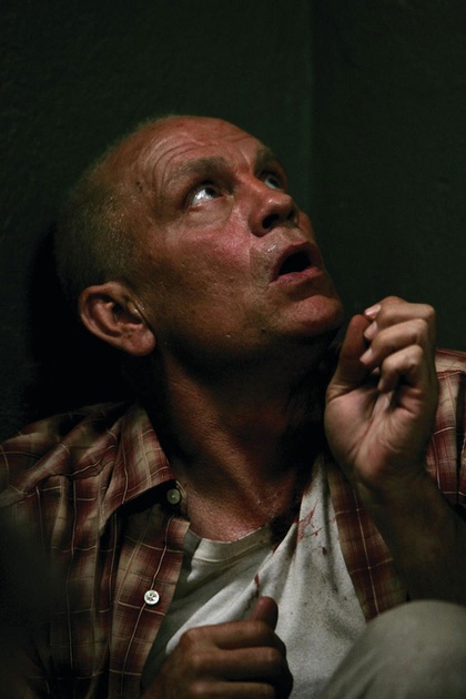 malkovich john dans disgrace