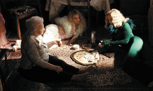 georgetta-leahu-anamaria-vartolomei-isabelle-huppert-jpg