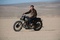 joaquin-phoenix-sur-sa-moto-jpg