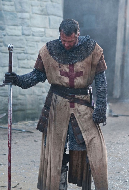 james-purefoy-tete-baissee-jpg