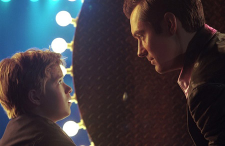 haley joel osment etonne par jude law  - A.I, Intelligence Artificielle