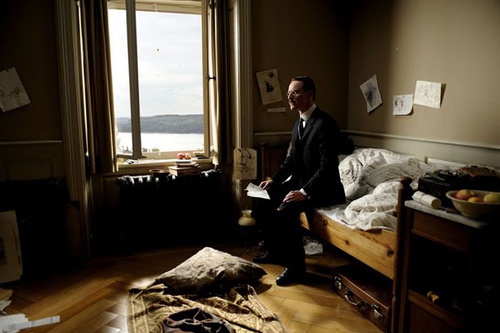 fassbender-dansune-chambre-jpg
