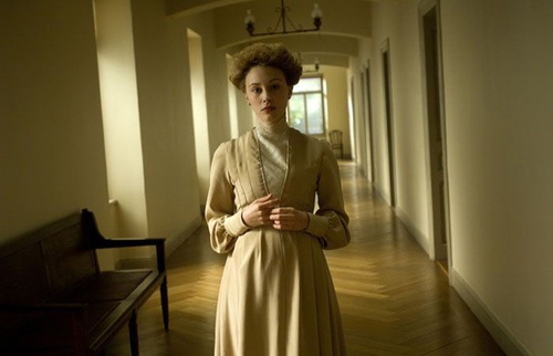 l-actrice-sarah-gadon-jpg