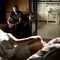 The Resident propri  taire regarde dormir - La locataire 