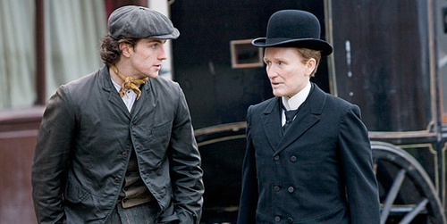 aaron-johnson-glenn-close-jpg