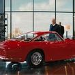 une-voiture-rouge-exposee-pour-le-casse-de-central-park-jpg
