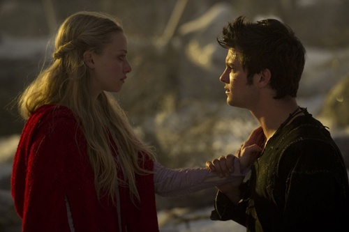 amanda-seyfried-face-a-shiloh-fernandez-jpg