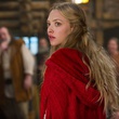 amanda-seyfried-portant-sa-cape-jpg