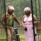 Duo casque de moto film Eric Le Roch - Amélie au pays des Bodin's 