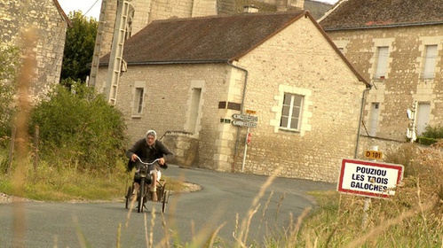 Entr  e du village
