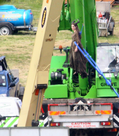 photo-de-tournage-maleficent-angelina-jolie-2-jpg